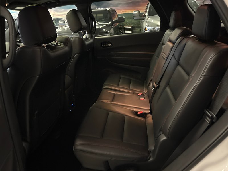 Dodge Durango GT PLUS 2026 ENSEMBLE BLACKTOP* SIÈGES AVANT ET ARRIÈRE CHAUF.* SIÈGES AVANT VENTILÉS* FREIN DE REMORQUE