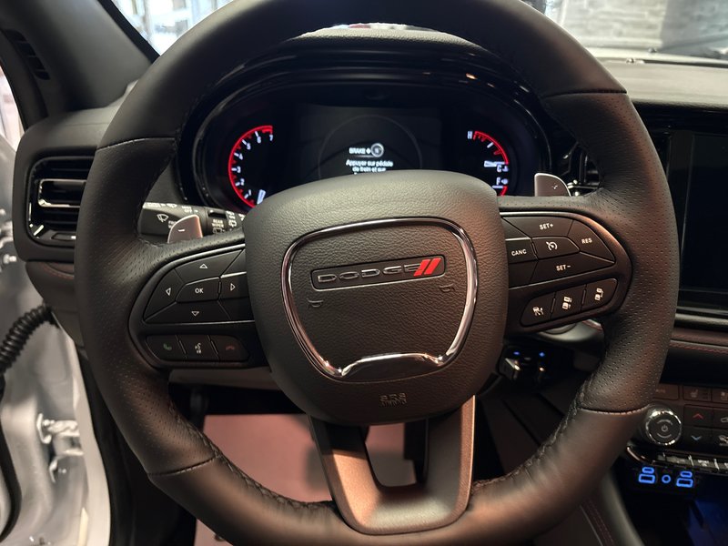 Dodge Durango GT PLUS 2026 ENSEMBLE BLACKTOP* SIÈGES AVANT ET ARRIÈRE CHAUF.* SIÈGES AVANT VENTILÉS* FREIN DE REMORQUE