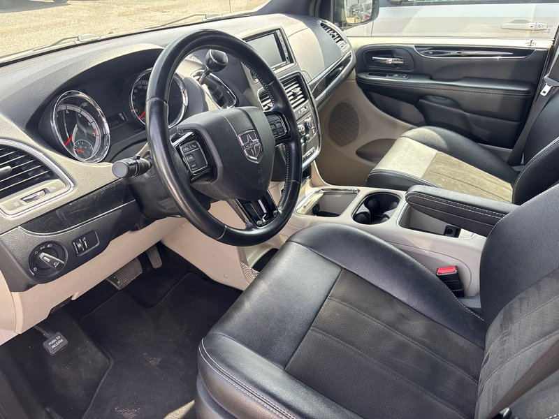 2019 Dodge Grand Caravan SE SXT Premium Plus