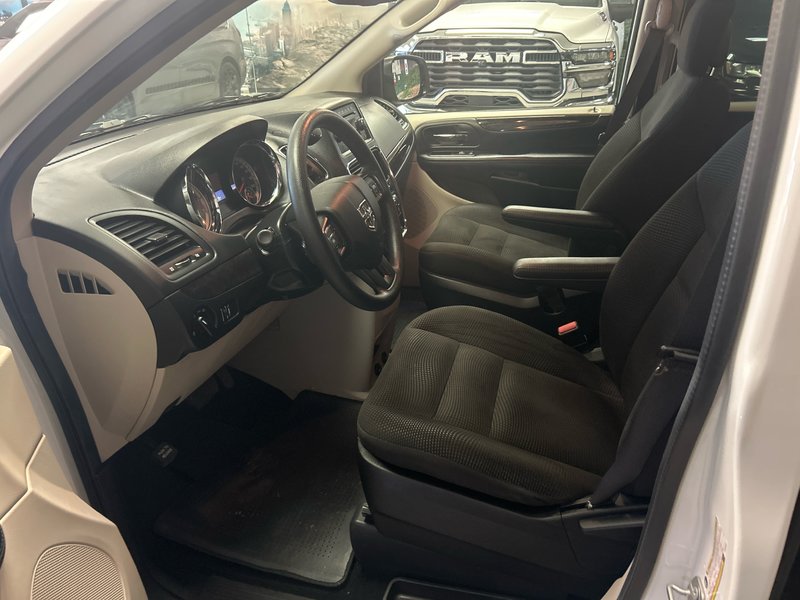 2020 Dodge Grand Caravan SE SE