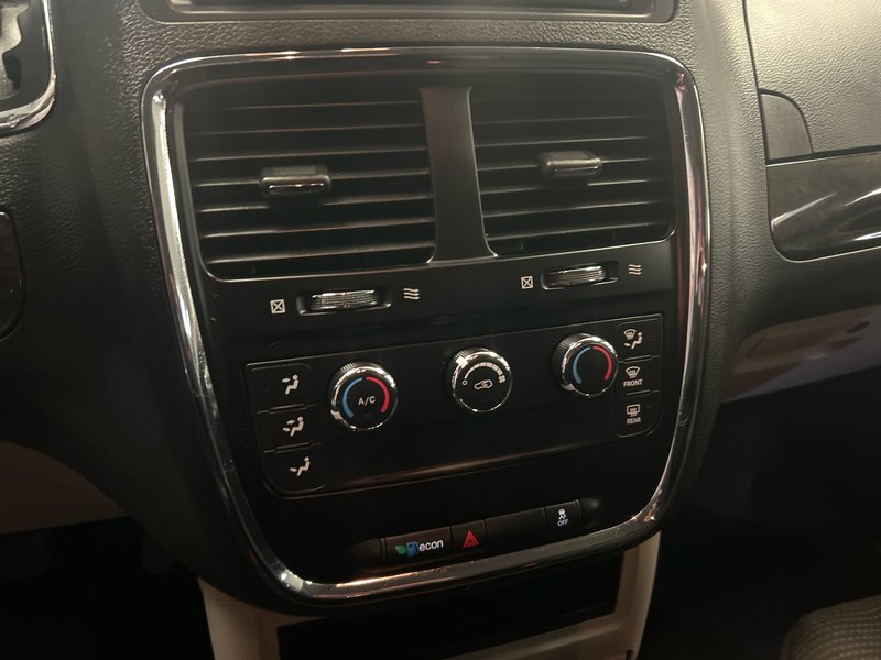 2020 Dodge Grand Caravan SE SE
