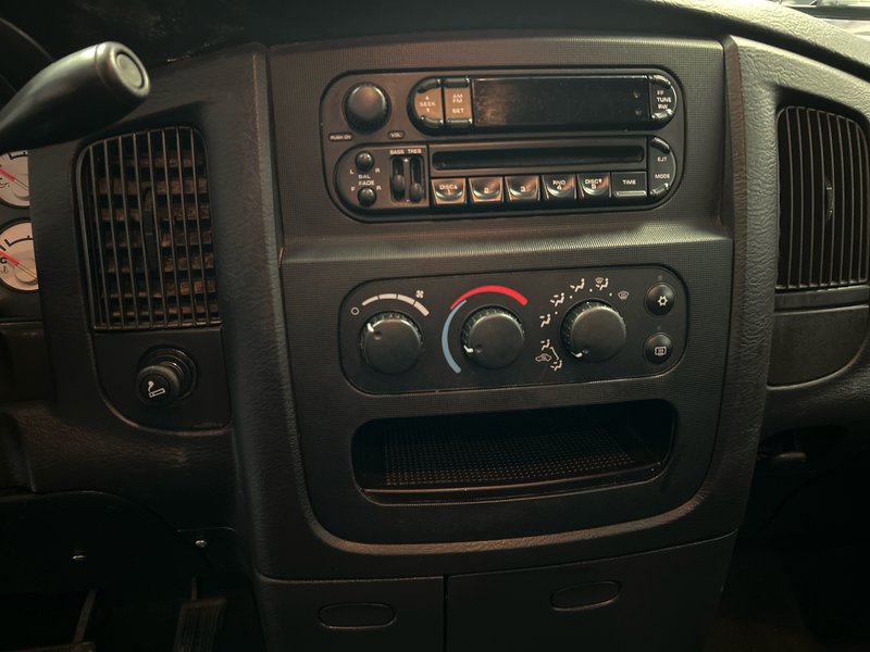 2004 Dodge RAM 1500 ST/SLT SLT