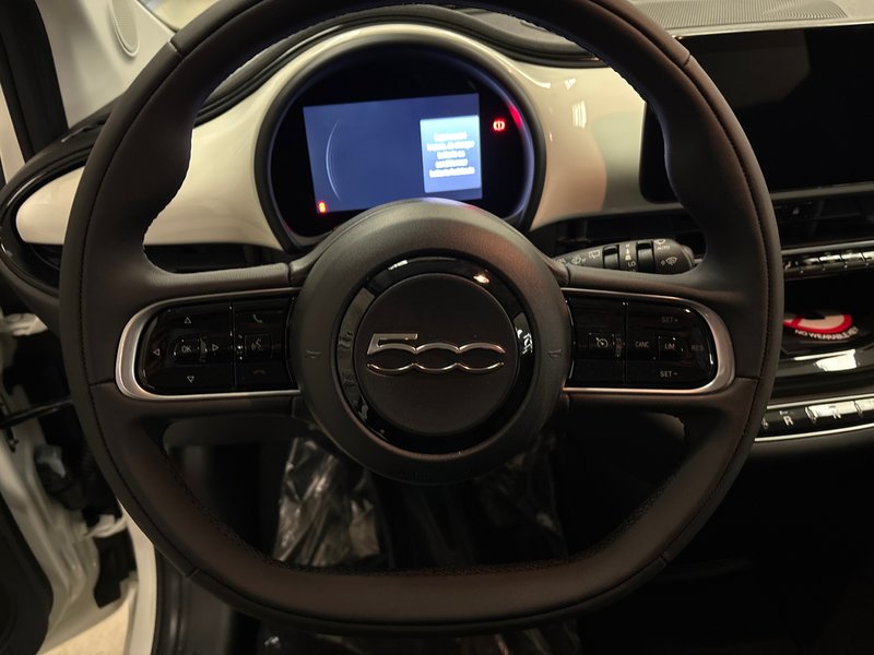 Fiat 500e POP 2026 SIÈGES CHAUF.* RÉGULATEUR DE VITESSE* SELECTEUR E-MODE* CARPLAY/ANDROID AUTO* 230 KM D'AUTONOMIE