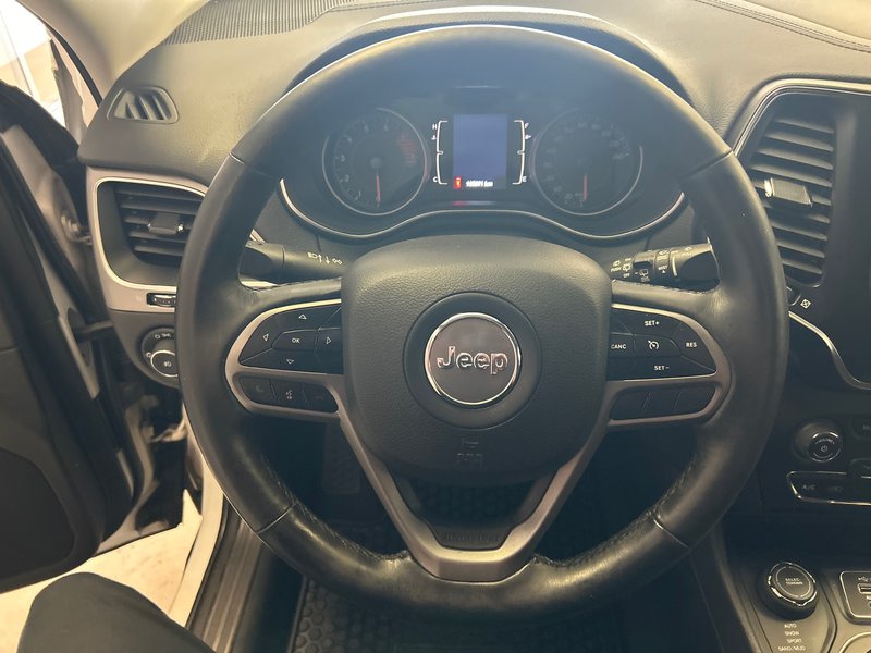 2019 Jeep CHEROKEE LATITUDE North