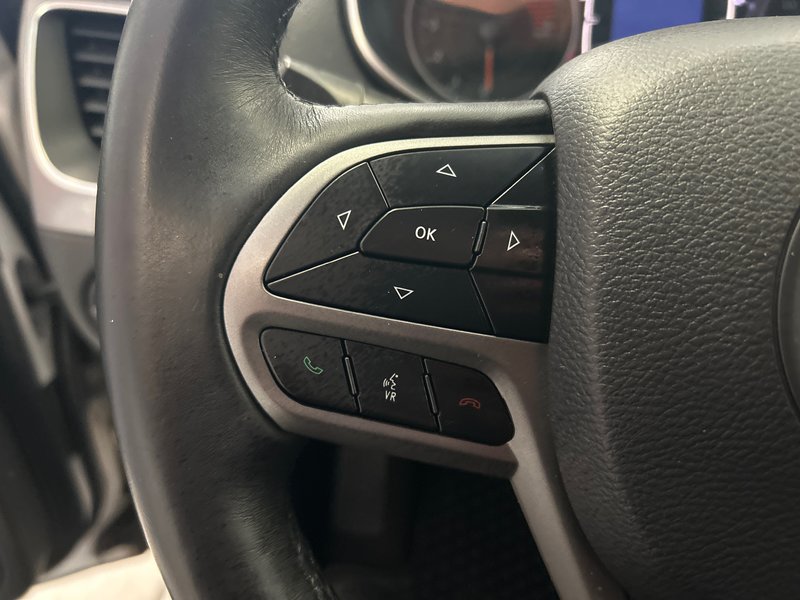 2019 Jeep CHEROKEE LATITUDE North