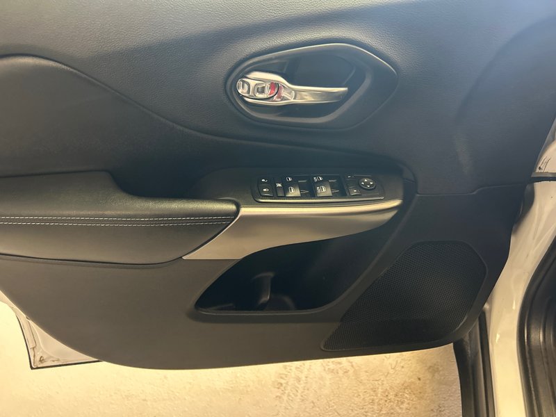 2019 Jeep CHEROKEE LATITUDE North
