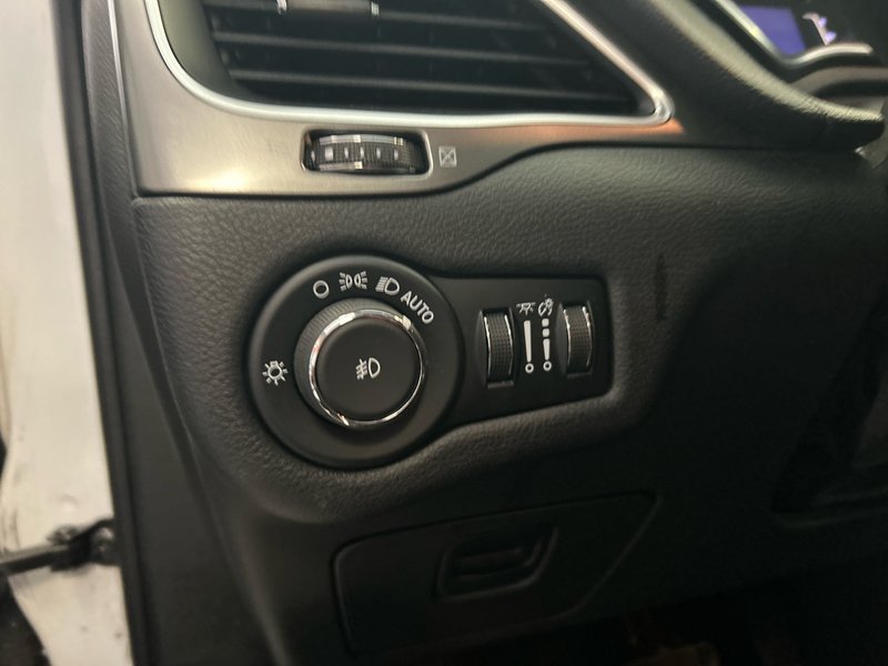 2019 Jeep CHEROKEE LATITUDE North