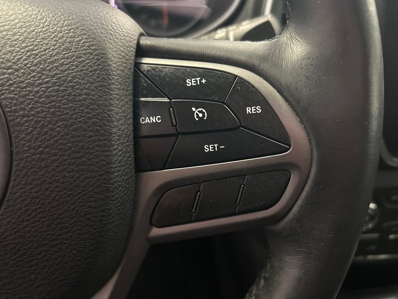 2019 Jeep CHEROKEE LATITUDE North