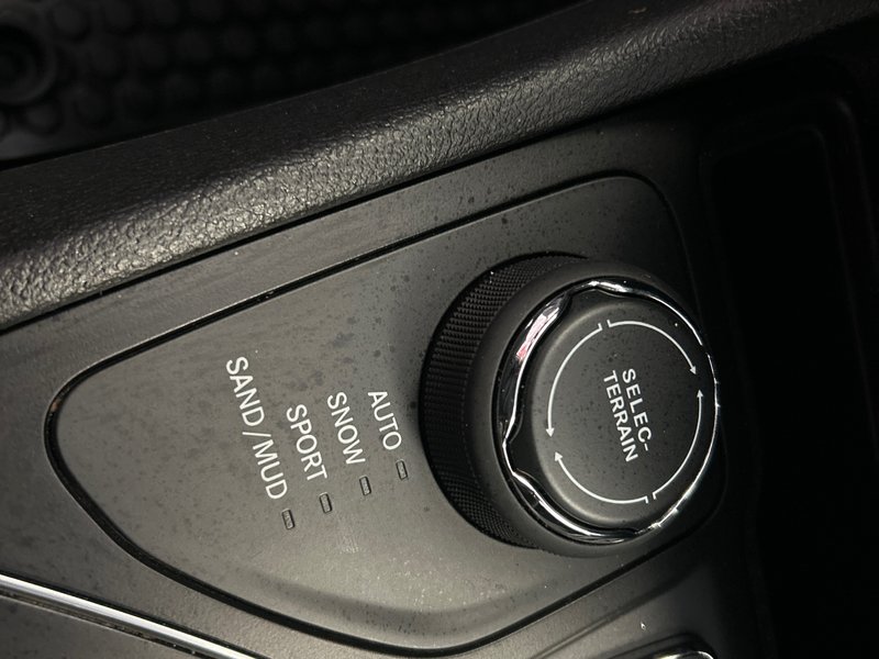 2019 Jeep CHEROKEE LATITUDE North