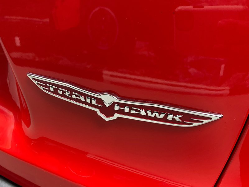 2019 Jeep CHEROKEE TRAILHAWK Trailhawk Elite