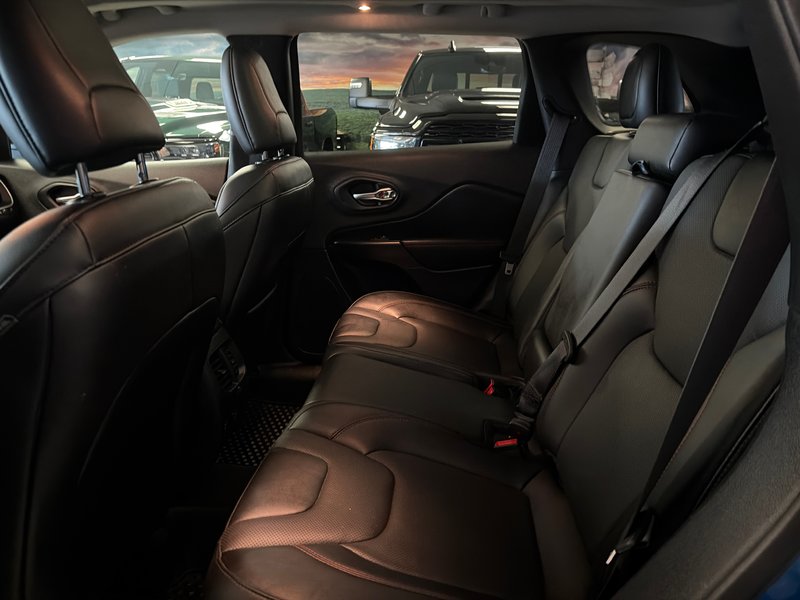 2022 Jeep Cherokee Trailhawk Elite