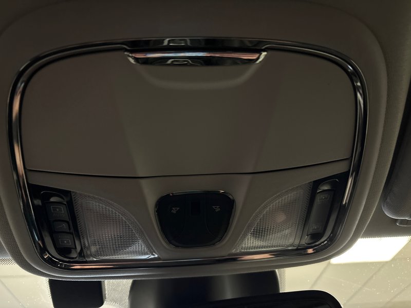 2023 Jeep Cherokee Trailhawk