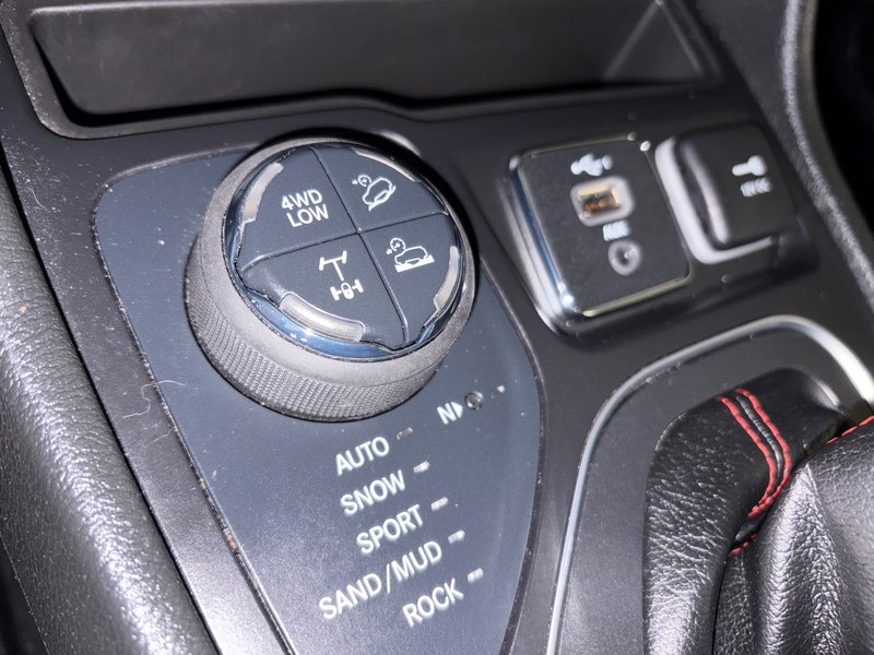 2023 Jeep Cherokee Trailhawk