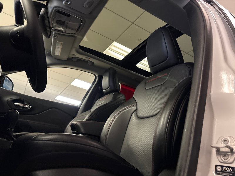 2023 Jeep Cherokee Trailhawk