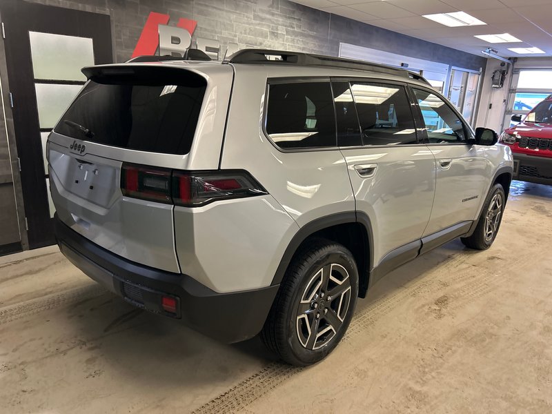 Jeep Cherokee BASE 2026