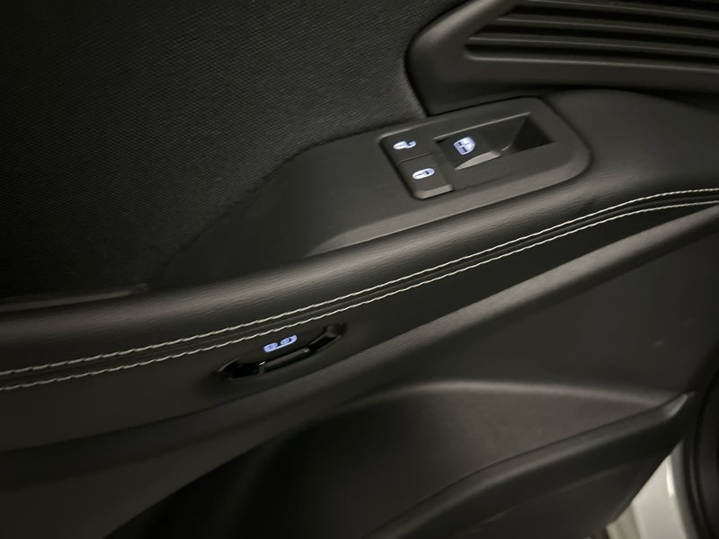 Jeep Cherokee BASE 2026