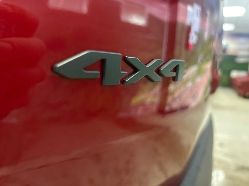 Jeep Cherokee LAREDO 2026