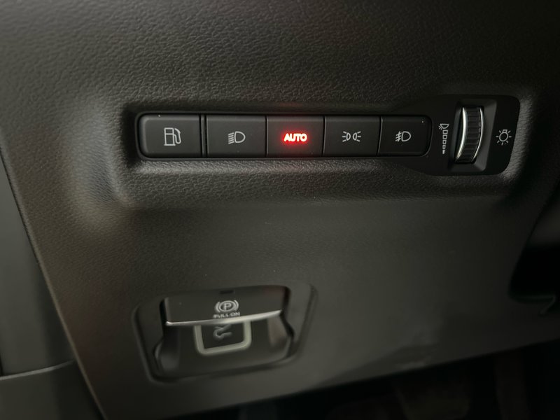 Jeep Cherokee LAREDO 2026