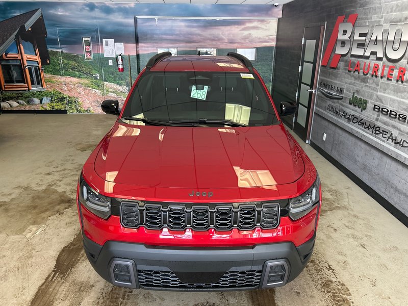 Jeep Cherokee LAREDO 2026