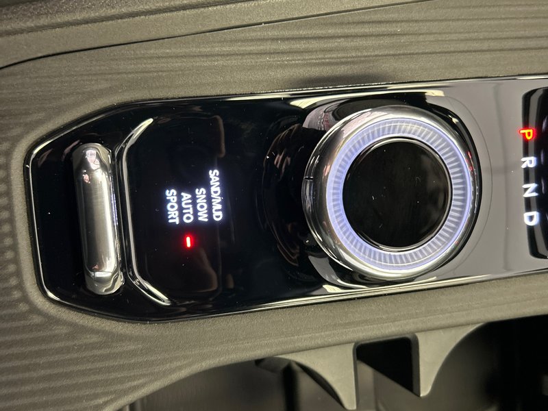 Jeep Cherokee LAREDO 2026