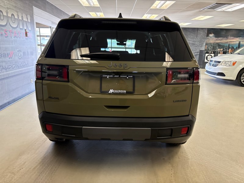 Jeep Cherokee LAREDO 2026