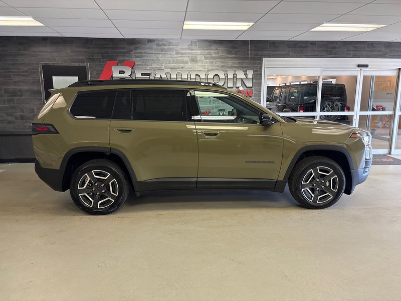 Jeep Cherokee LAREDO 2026