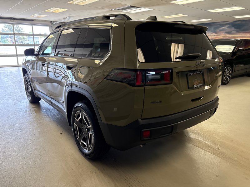 Jeep Cherokee LAREDO 2026