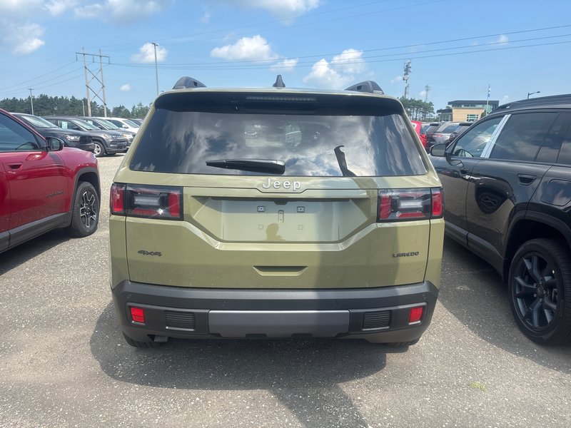 2026 Jeep Cherokee LAREDO