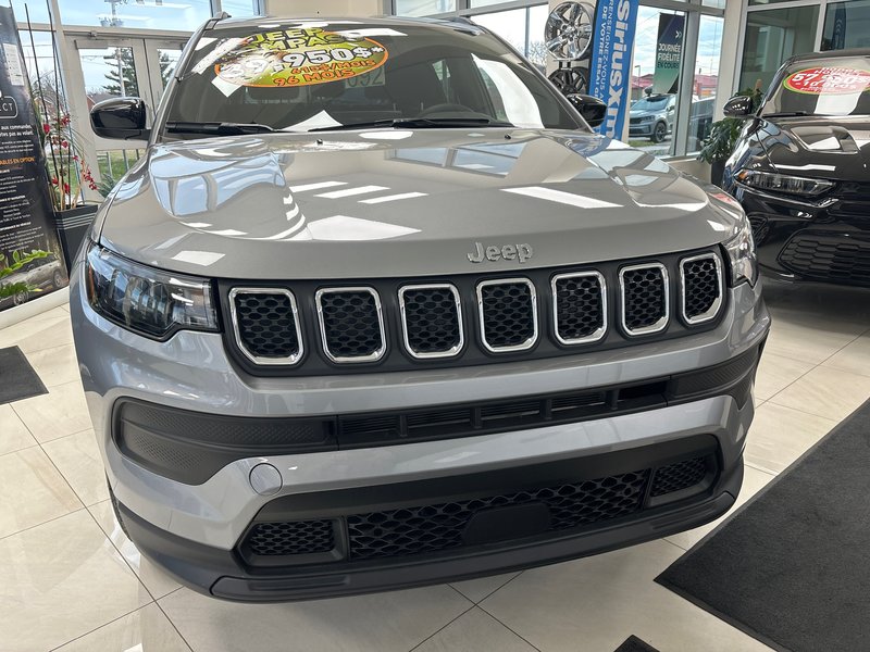 2024 Jeep Compass SPORT