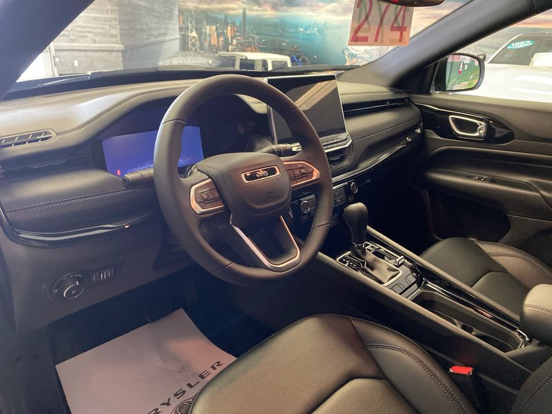 Jeep Compass ALTITUDE 2025
