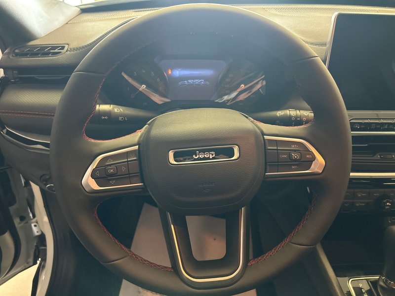 Jeep Compass TRAILHAWK 2025