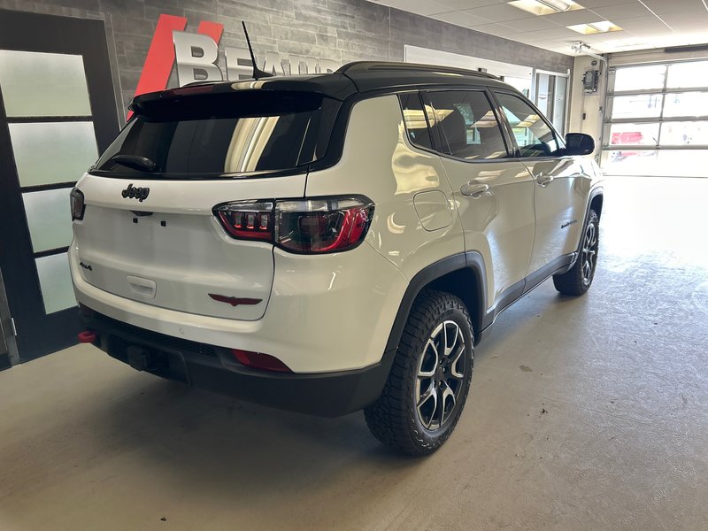 Jeep Compass TRAILHAWK 2025