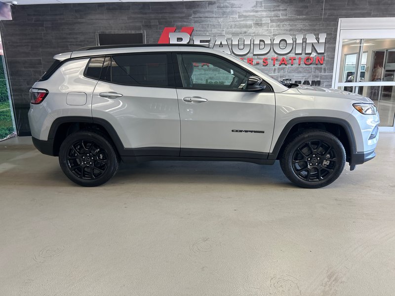 2025 Jeep COMPASS ALTITUDE