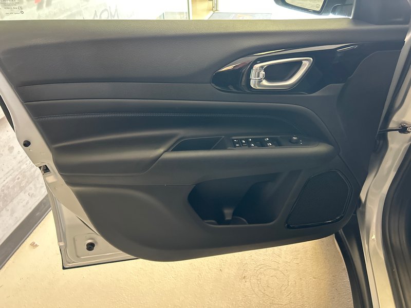 2025 Jeep COMPASS ALTITUDE