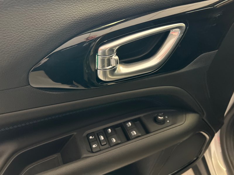 2025 Jeep COMPASS ALTITUDE