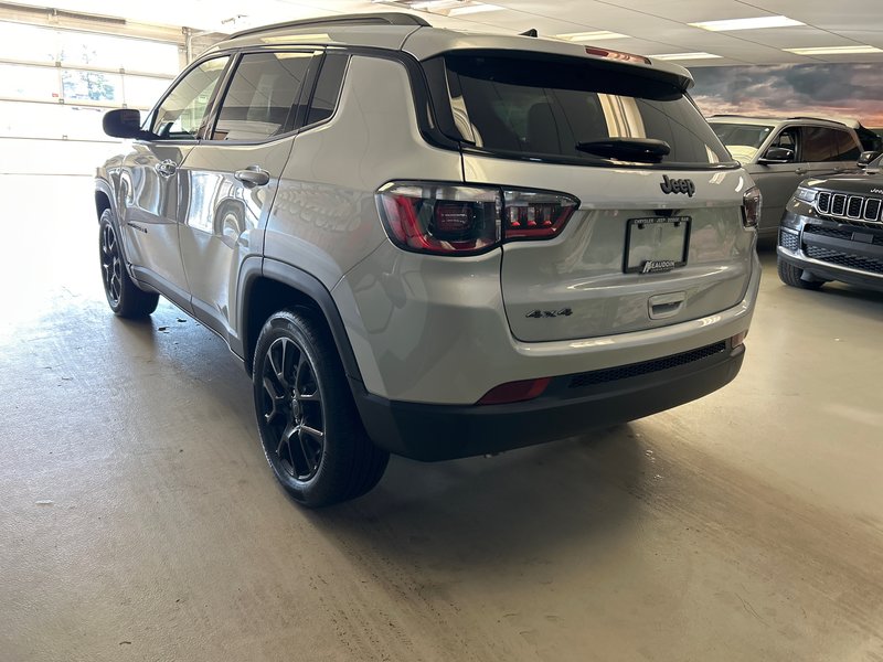 2025 Jeep COMPASS ALTITUDE