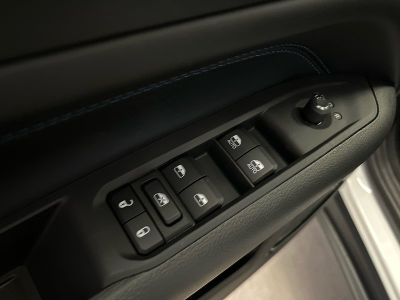 2025 Jeep Compass ALTITUDE