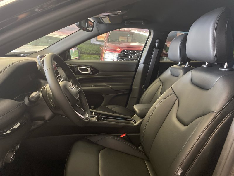 Jeep Compass ALTITUDE 2025