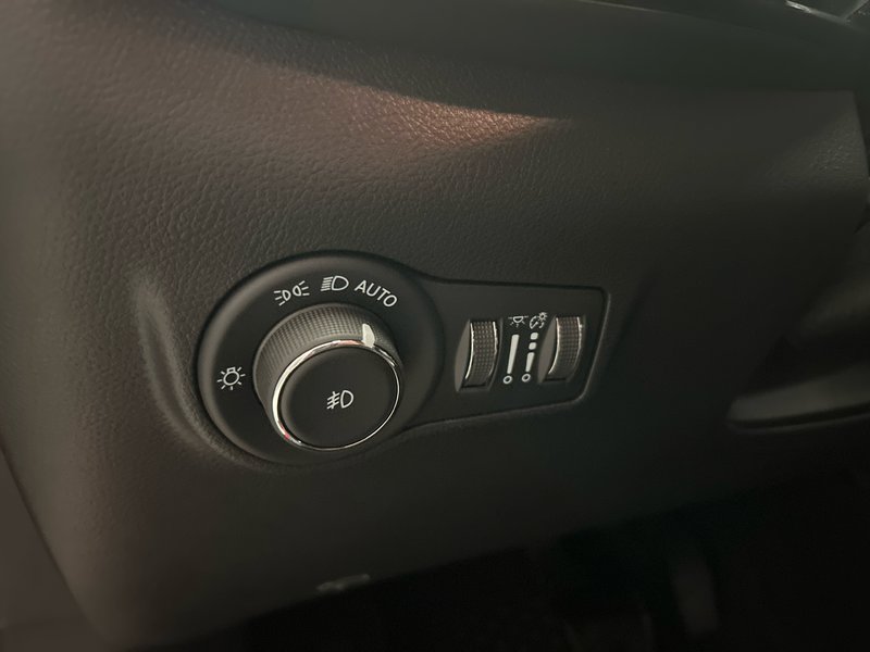 Jeep Compass ALTITUDE 2025