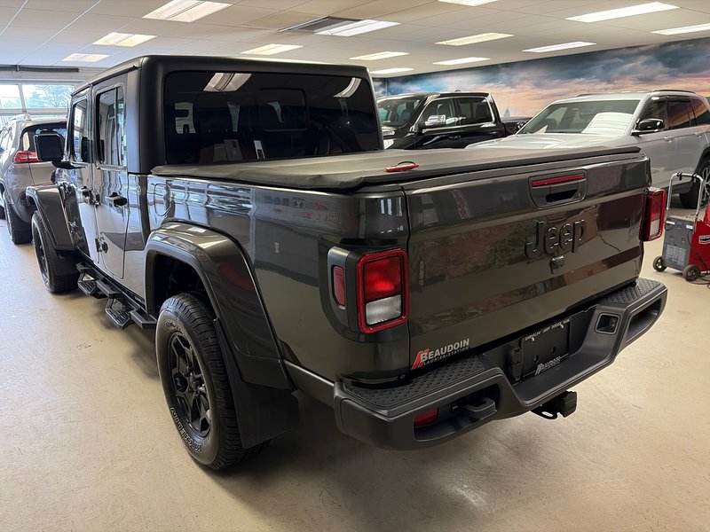 2022 Jeep Gladiator Willys