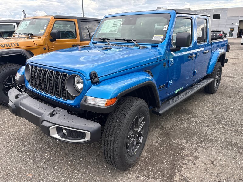2026 Jeep Gladiator SPORT S