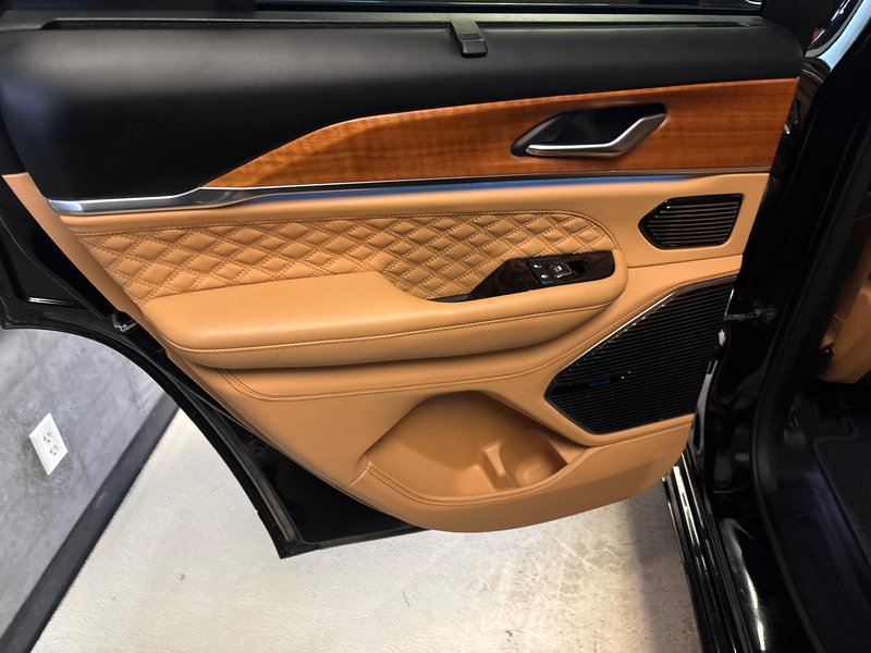 2023 Jeep Grand Cherokee 4xe Summit Reserve