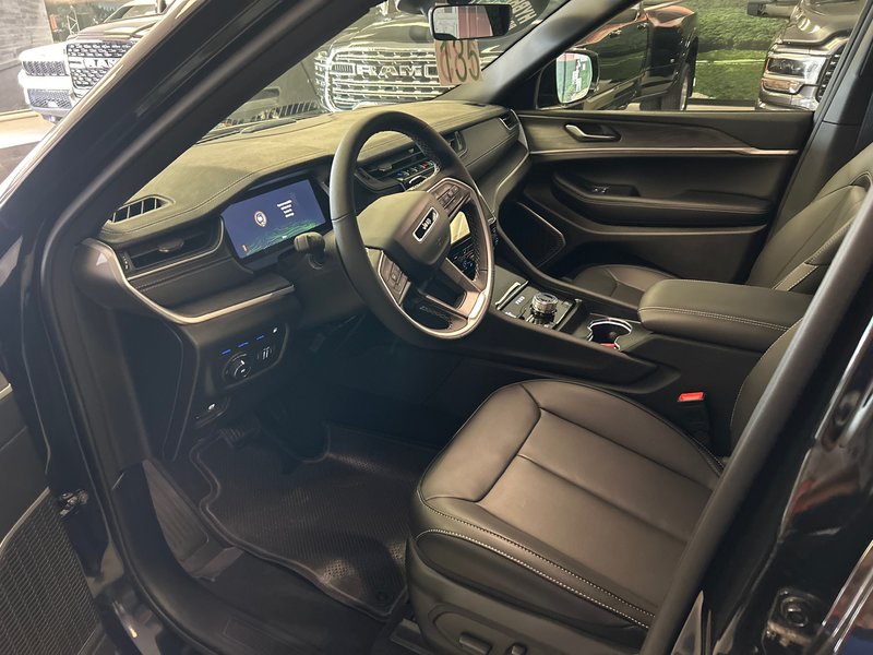 2025 Jeep Grand Cherokee 4xe ALTITUDE