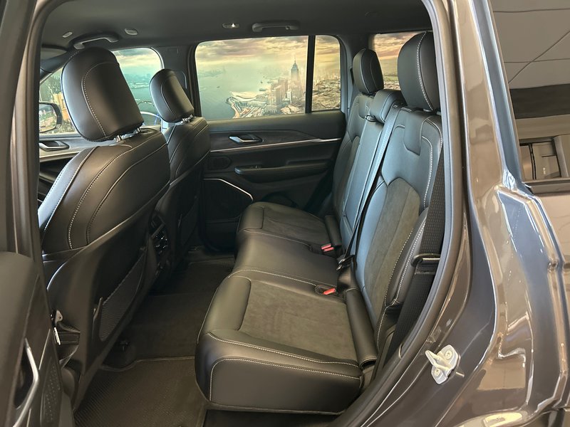 2025 Jeep Grand Cherokee 4xe 4XE