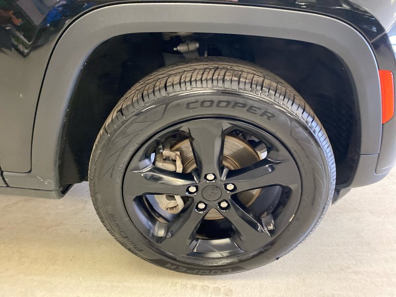 Jeep GRAND CHEROKEE L LAREDO ALTITUDE 2022