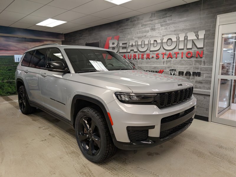 2022 Jeep GRAND CHEROKEE L LAREDO Altitude