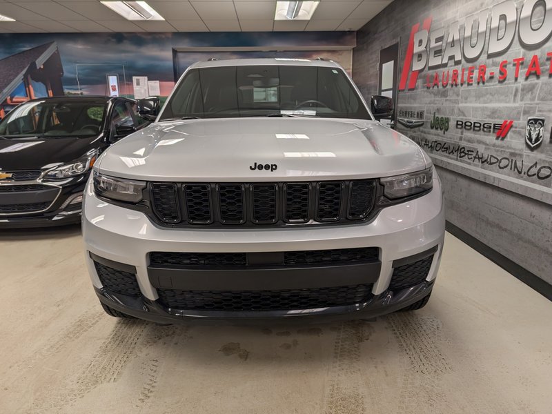 2022 Jeep GRAND CHEROKEE L LAREDO Altitude