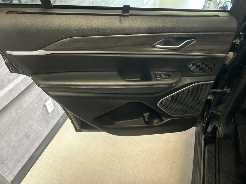 Jeep Grand Cherokee L Limited 2022