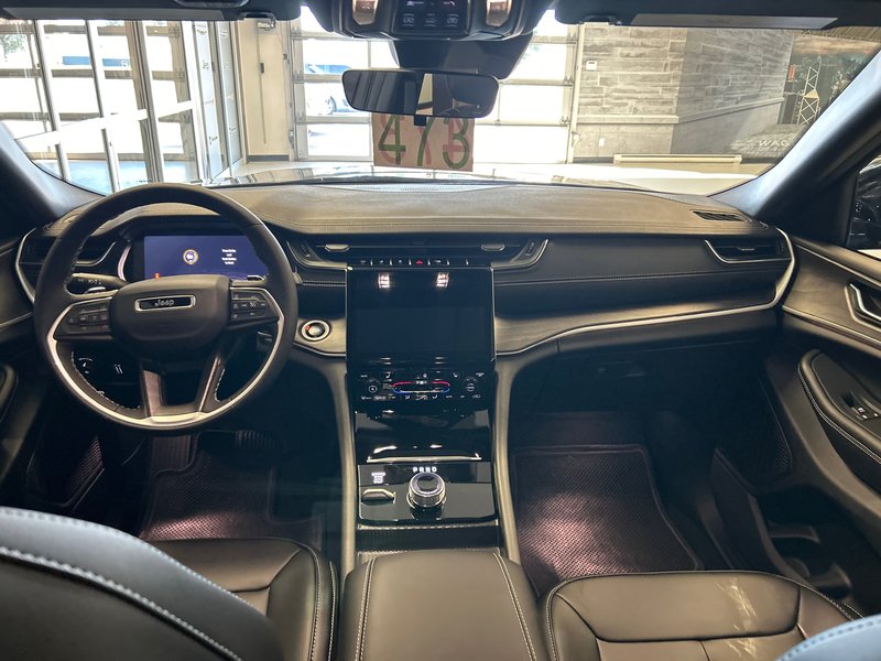 Jeep Grand Cherokee L LIMITED 2025