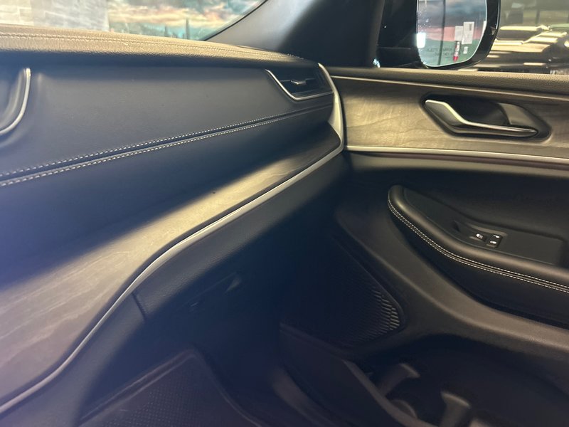 Jeep Grand Cherokee L LIMITED 2025